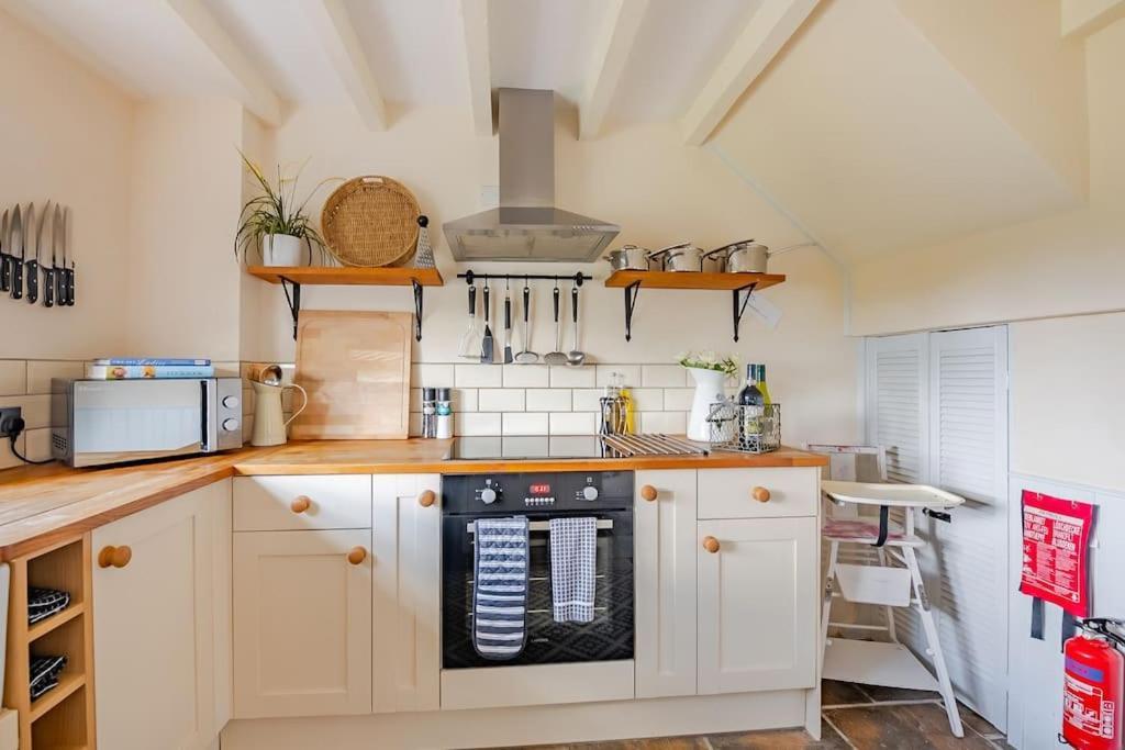 Rhos Y Bel Cottage Angelsey Llangadwaladr  Dış mekan fotoğraf