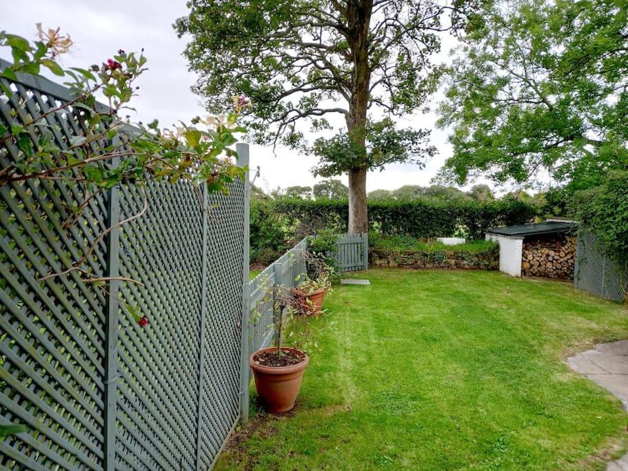 Rhos Y Bel Cottage Angelsey Llangadwaladr  Dış mekan fotoğraf